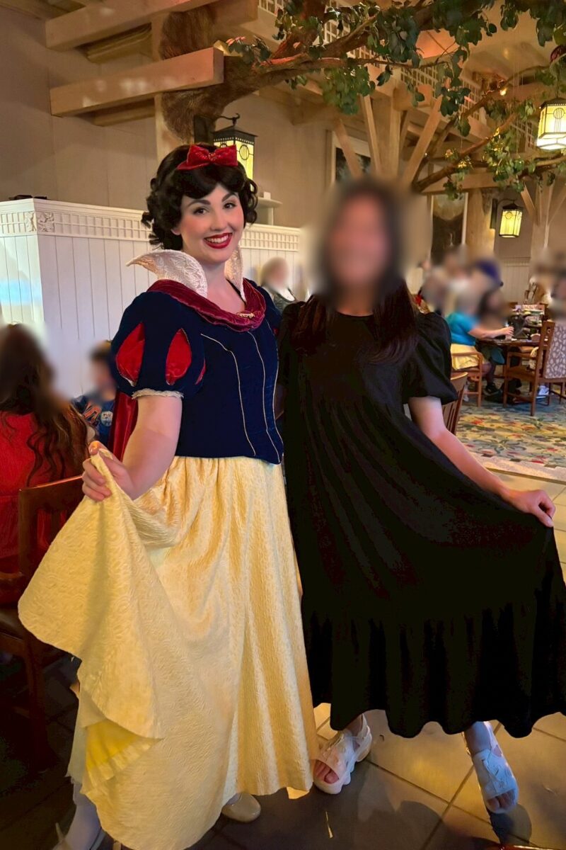 Story Book Dining at Artist Point with Snow Whiteの白雪姫 (Snow White)