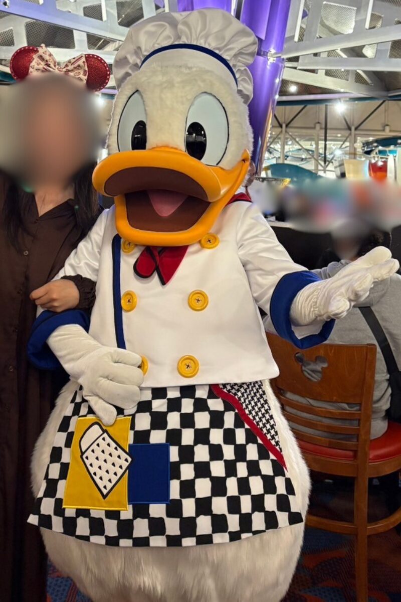 Chef Mickey’sのドナルド