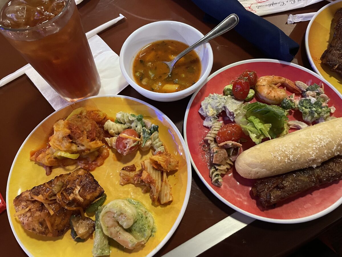 Chef Mickey’sのビュッフェ内容